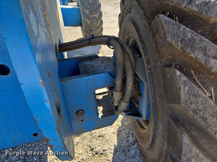 image for item EE8673 2001 Genie  S-65  boom lift