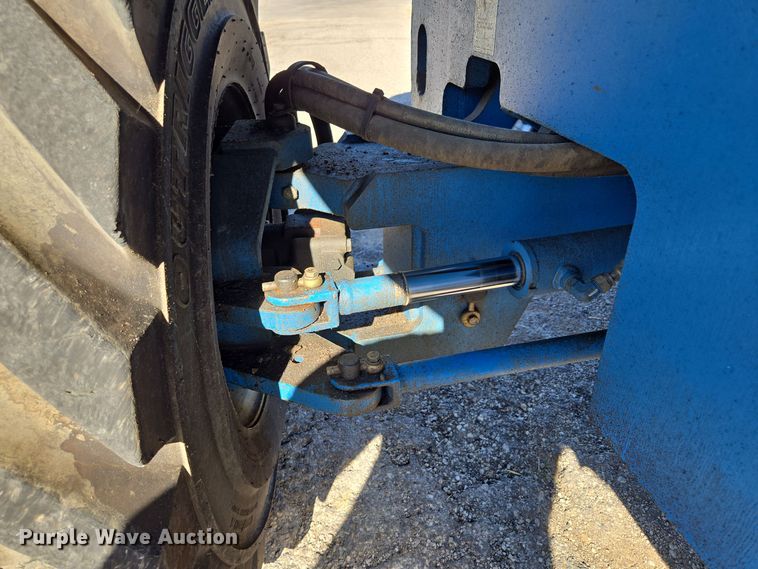 image for item EE8673 2001 Genie  S-65  boom lift