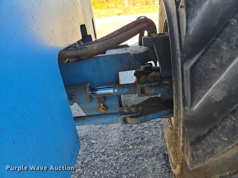 image for item EE8673 2001 Genie  S-65  boom lift
