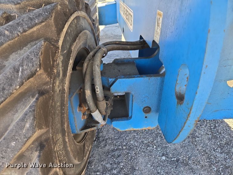 image for item EE8673 2001 Genie  S-65  boom lift