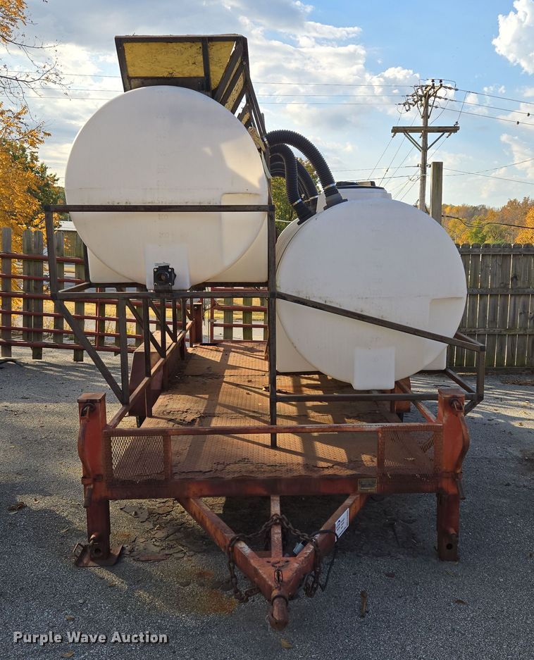 image for item EE8680 1988 Buck utility trailer