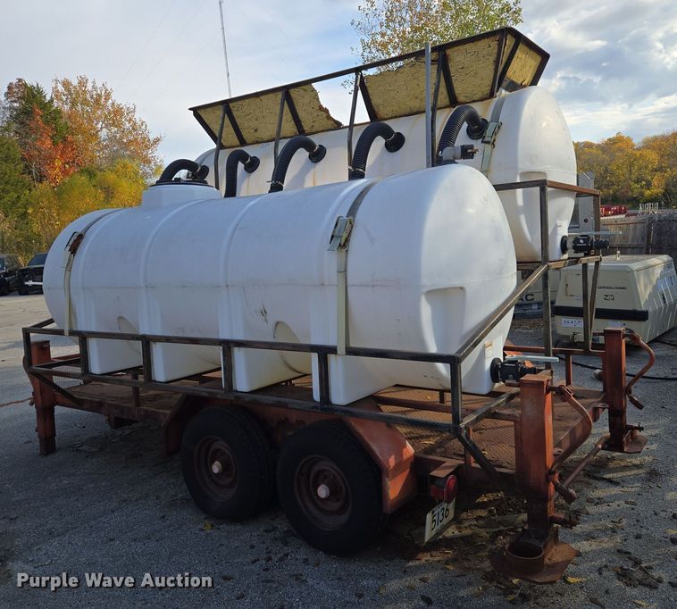 image for item EE8680 1988 Buck utility trailer