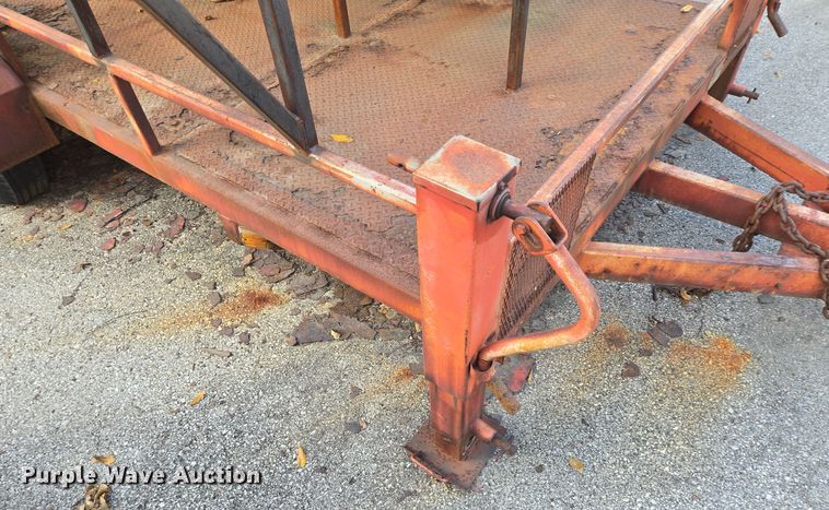 image for item EE8680 1988 Buck utility trailer