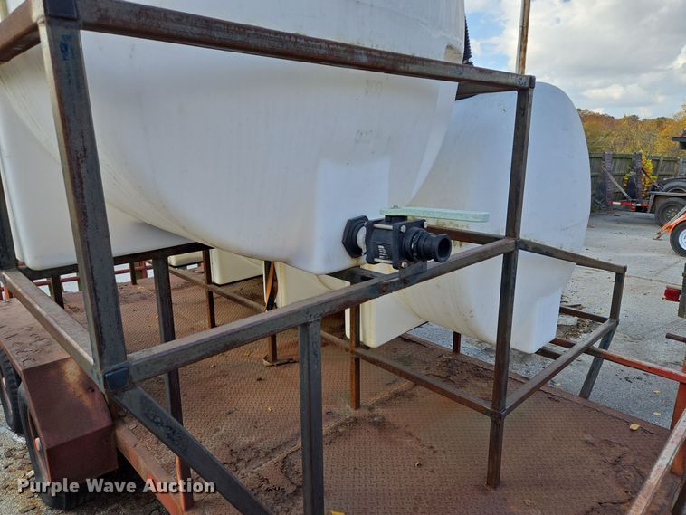 image for item EE8680 1988 Buck utility trailer