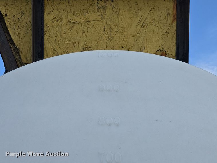 image for item EE8680 1988 Buck utility trailer