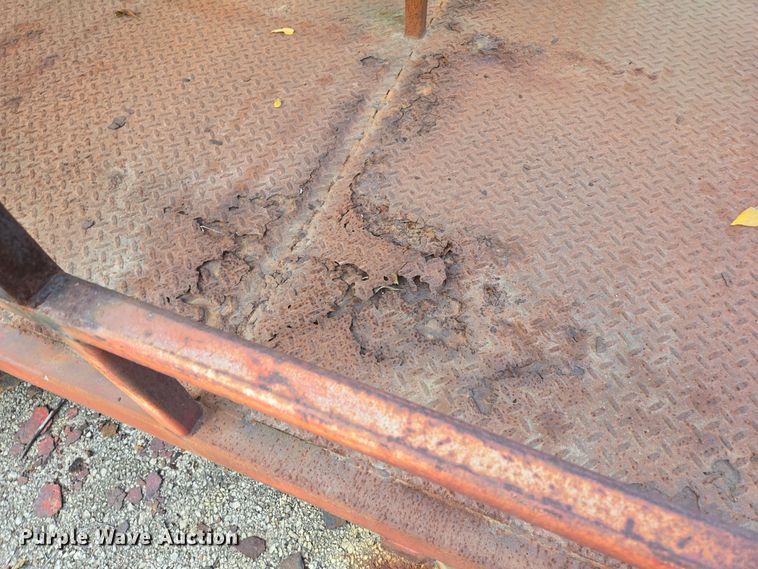 image for item EE8680 1988 Buck utility trailer