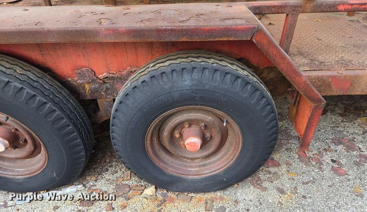 image for item EE8680 1988 Buck utility trailer