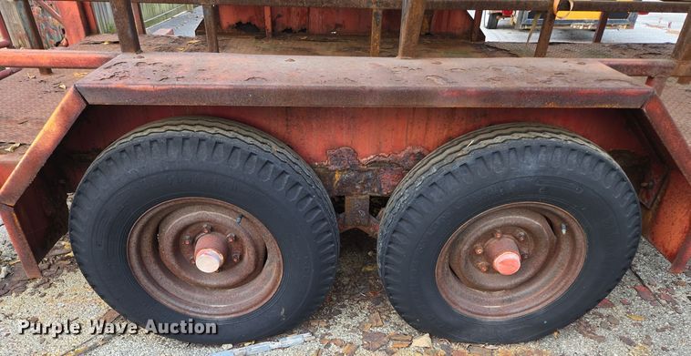 image for item EE8680 1988 Buck utility trailer