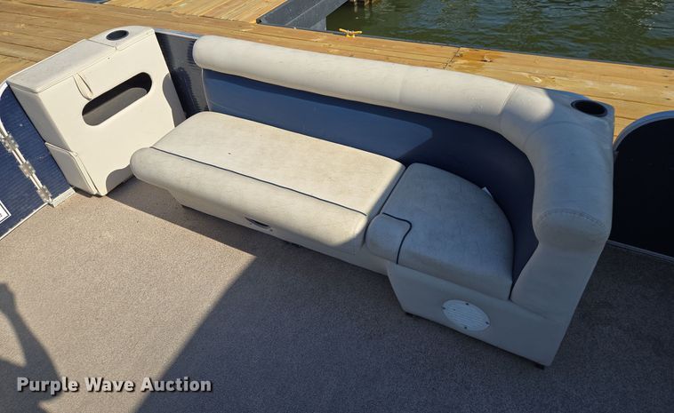 image for item EE8682 2018 Playcraft  Clipper 2400 pontoon boat