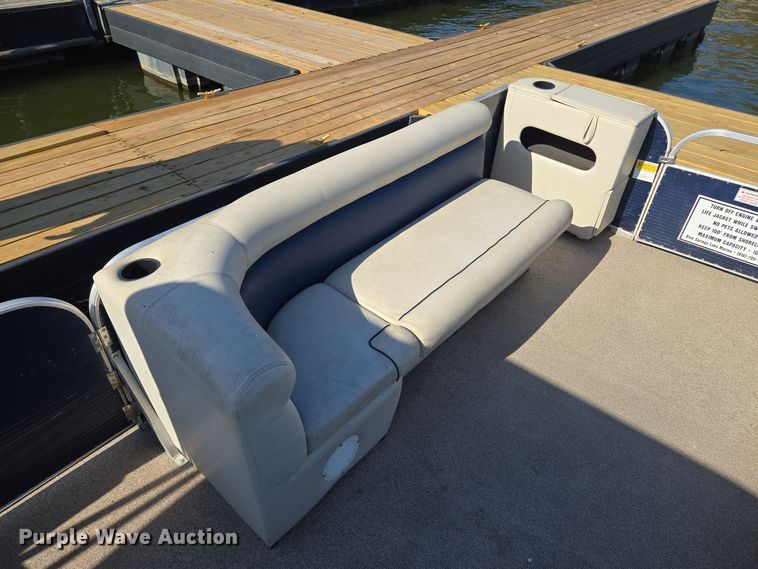 image for item EE8682 2018 Playcraft  Clipper 2400 pontoon boat