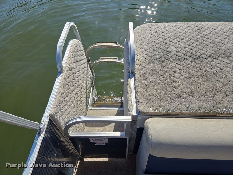 image for item EE8682 2018 Playcraft  Clipper 2400 pontoon boat