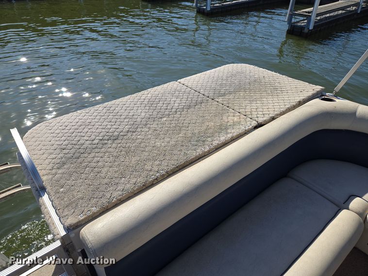 image for item EE8682 2018 Playcraft  Clipper 2400 pontoon boat