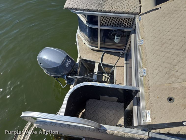 image for item EE8682 2018 Playcraft  Clipper 2400 pontoon boat