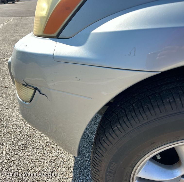 image for item EG0583 2004 Lexus GX 470 SUV