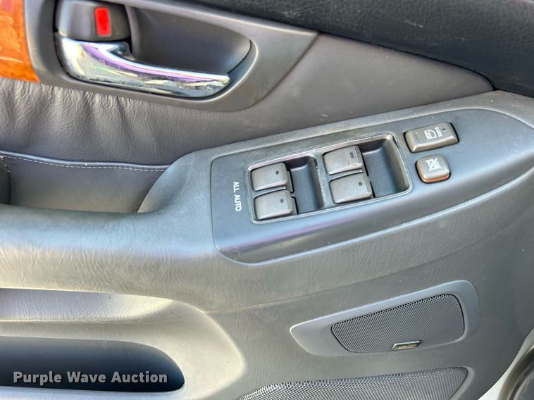 image for item EG0583 2004 Lexus GX 470 SUV