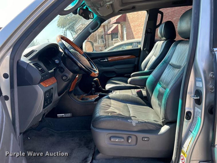 image for item EG0583 2004 Lexus GX 470 SUV