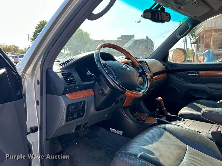 image for item EG0583 2004 Lexus GX 470 SUV