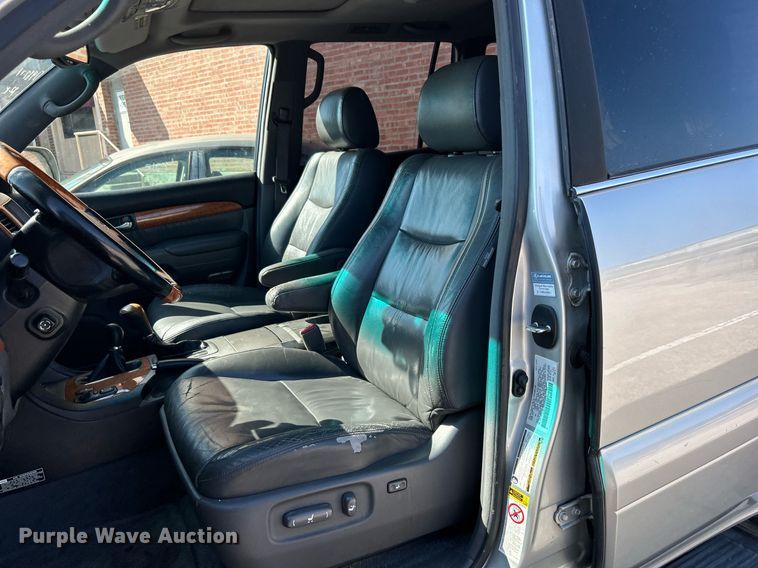 image for item EG0583 2004 Lexus GX 470 SUV