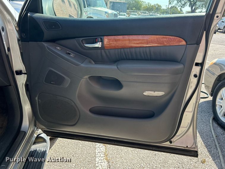 image for item EG0583 2004 Lexus GX 470 SUV