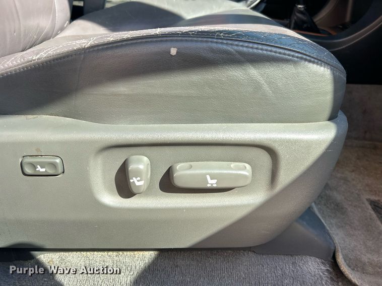 image for item EG0583 2004 Lexus GX 470 SUV