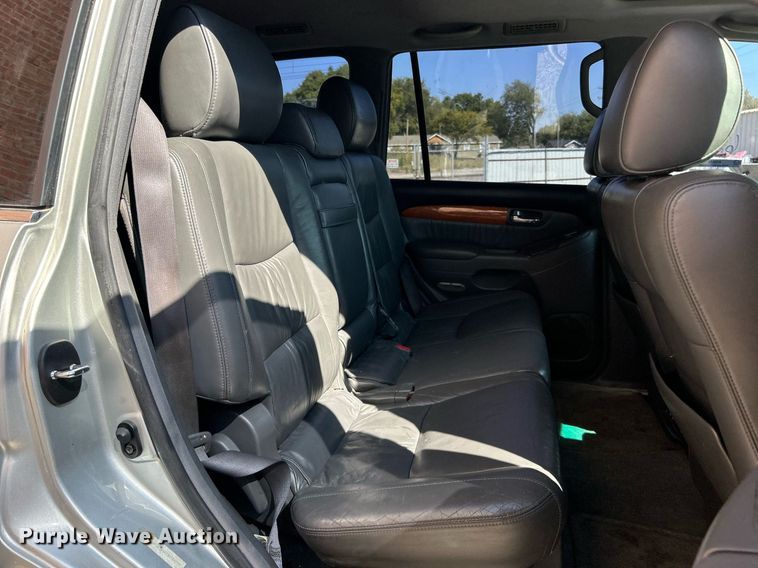 image for item EG0583 2004 Lexus GX 470 SUV