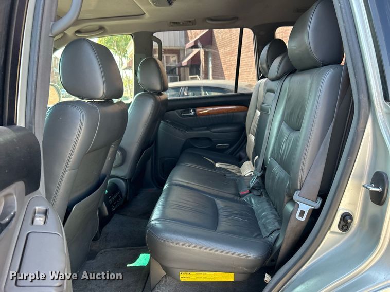 image for item EG0583 2004 Lexus GX 470 SUV