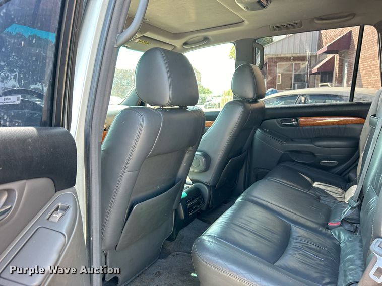 image for item EG0583 2004 Lexus GX 470 SUV