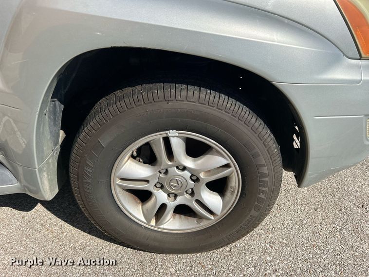 image for item EG0583 2004 Lexus GX 470 SUV