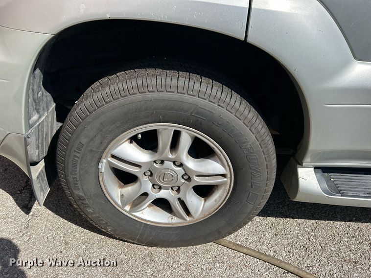 image for item EG0583 2004 Lexus GX 470 SUV