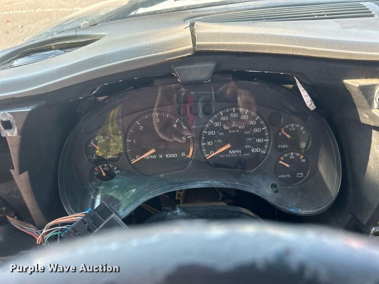 image for item EG0584 2002 Chevrolet S10 Ext. Cab pickup truck