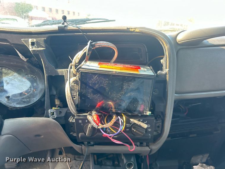 image for item EG0584 2002 Chevrolet S10 Ext. Cab pickup truck