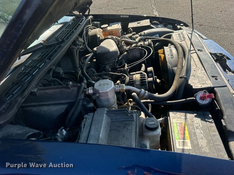 image for item EG0584 2002 Chevrolet S10 Ext. Cab pickup truck