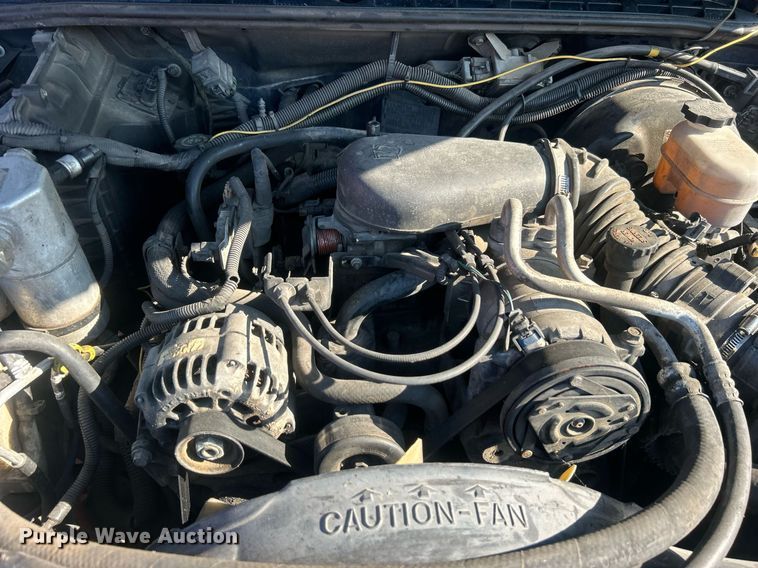 image for item EG0584 2002 Chevrolet S10 Ext. Cab pickup truck