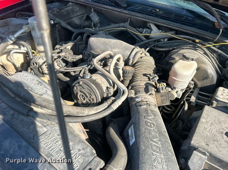 image for item EG0584 2002 Chevrolet S10 Ext. Cab pickup truck