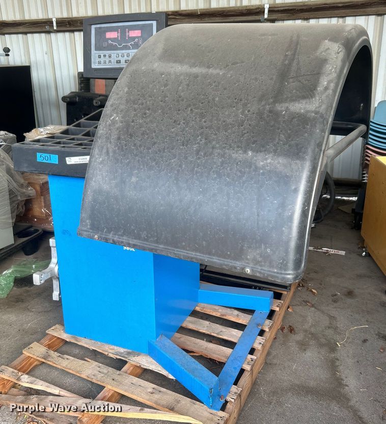 image for item EG0608 Hofmann Geodyna 980L wheel balancer