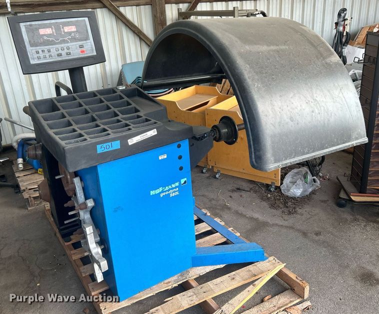 image for item EG0608 Hofmann Geodyna 980L wheel balancer