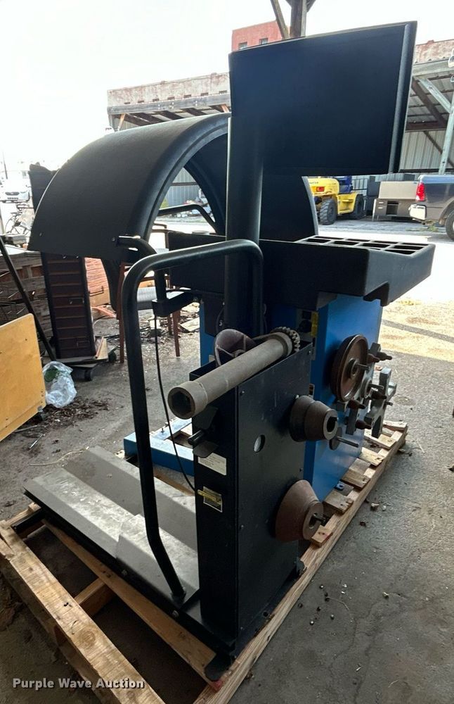 image for item EG0608 Hofmann Geodyna 980L wheel balancer