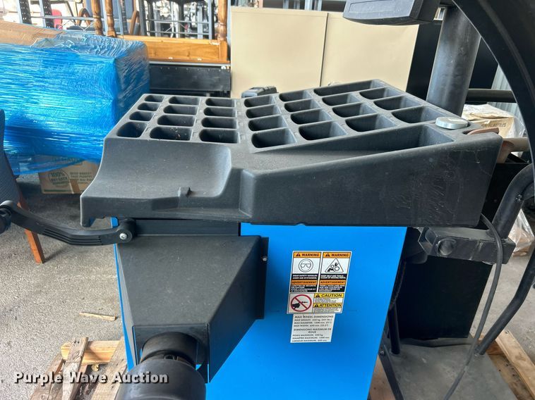 image for item EG0608 Hofmann Geodyna 980L wheel balancer