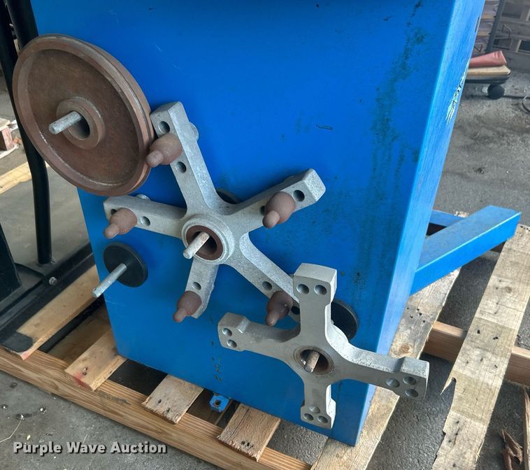 image for item EG0608 Hofmann Geodyna 980L wheel balancer