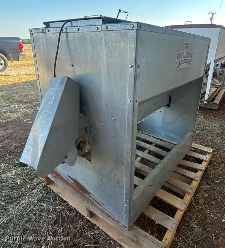 image for item EG7844 Stull Feeders cake feeder