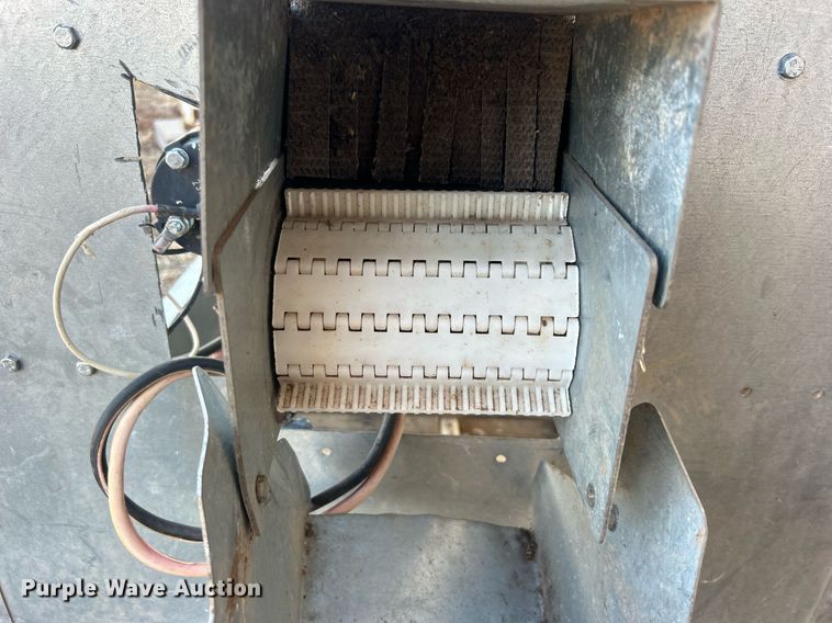 image for item EG7844 Stull Feeders cake feeder