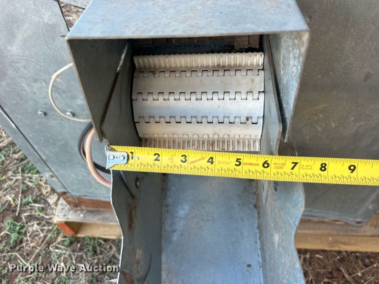 image for item EG7844 Stull Feeders cake feeder