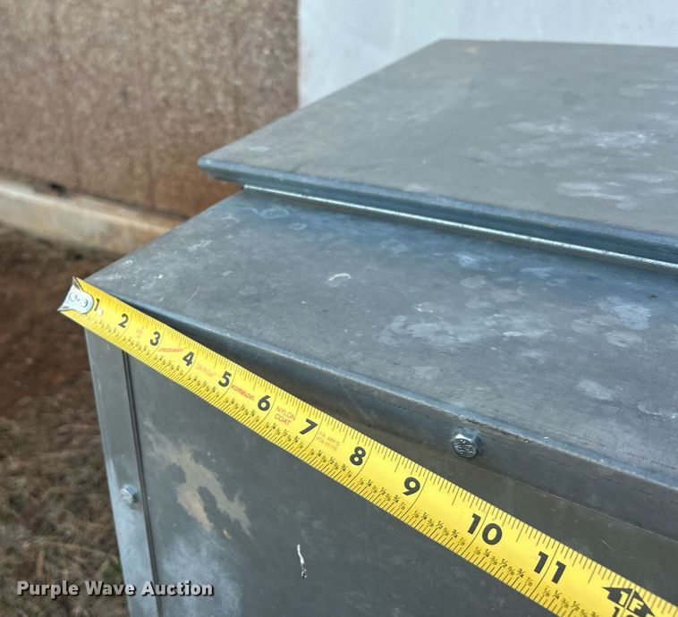 image for item EG7844 Stull Feeders cake feeder