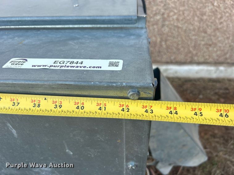 image for item EG7844 Stull Feeders cake feeder