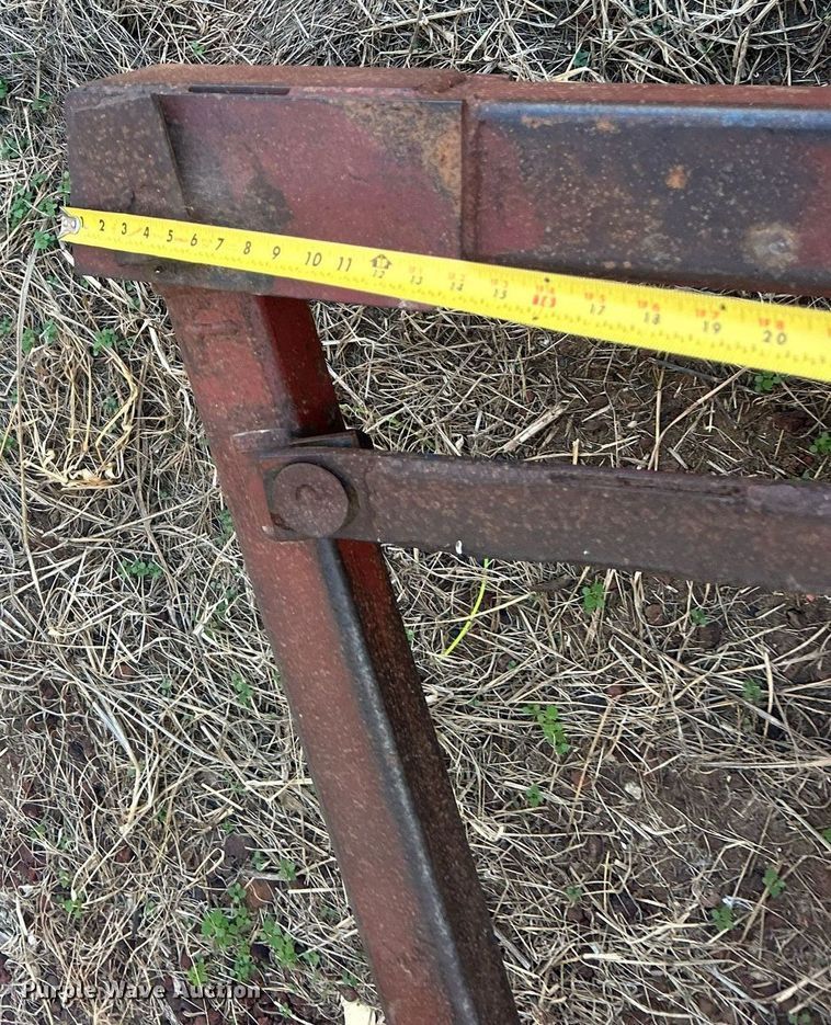 image for item EG7846 Bale unroller