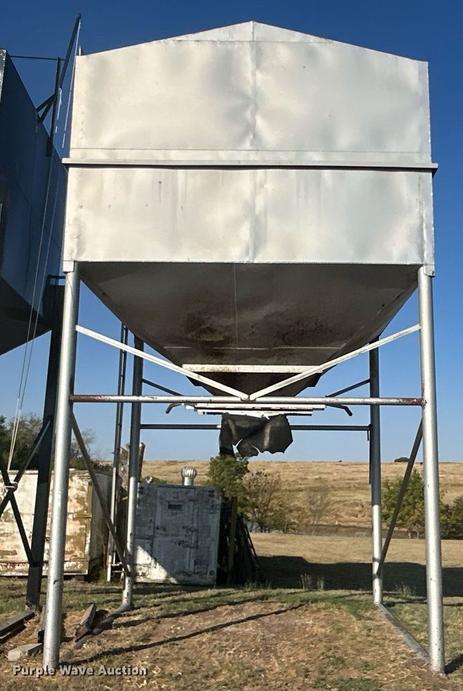 image for item EG7847 Grain bin