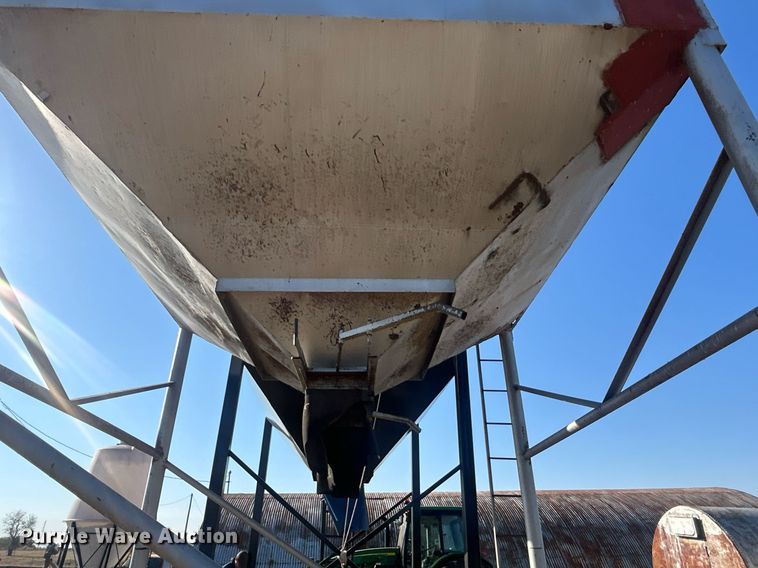 image for item EG7847 Grain bin