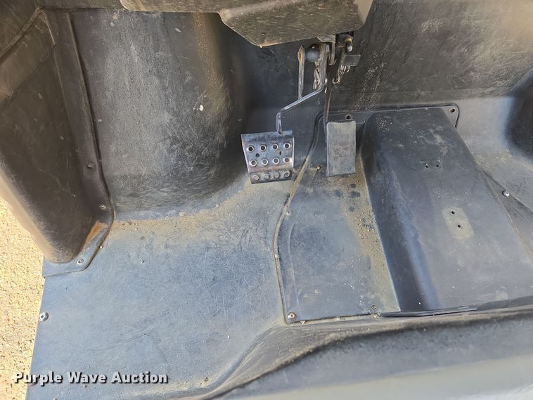 image for item EG9908 2011 Bobcat 3400XL utility vehicle