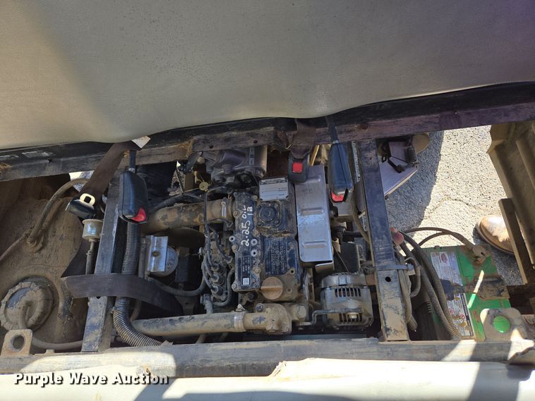 image for item EG9908 2011 Bobcat 3400XL utility vehicle