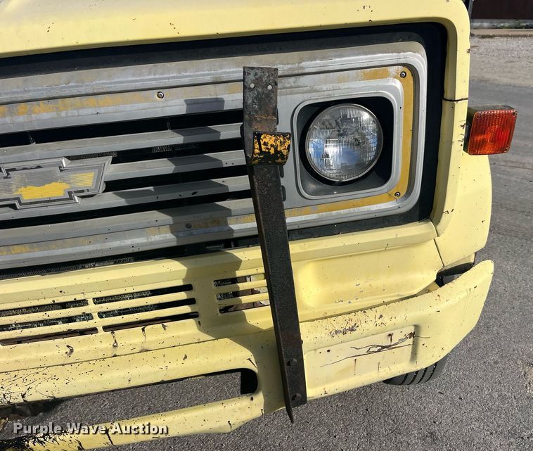 image for item EH2857 1985 Chevrolet 70 oil distributor truck